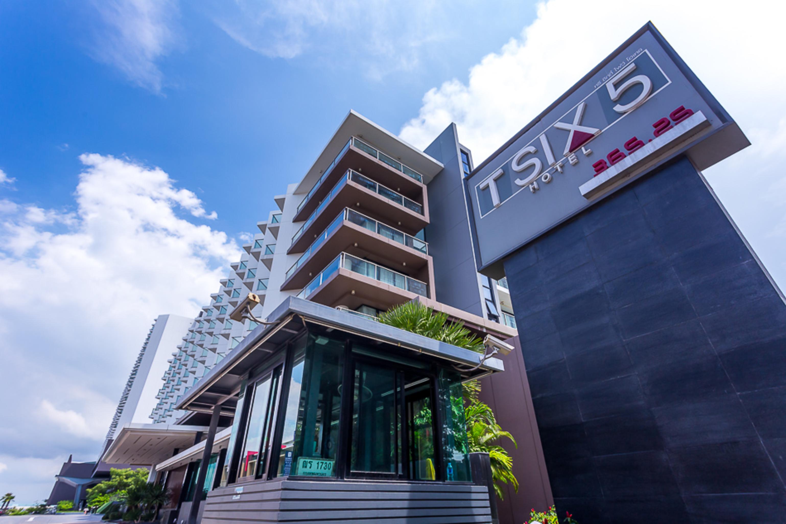 Tsix5 Hotel Pattaya Exterior foto