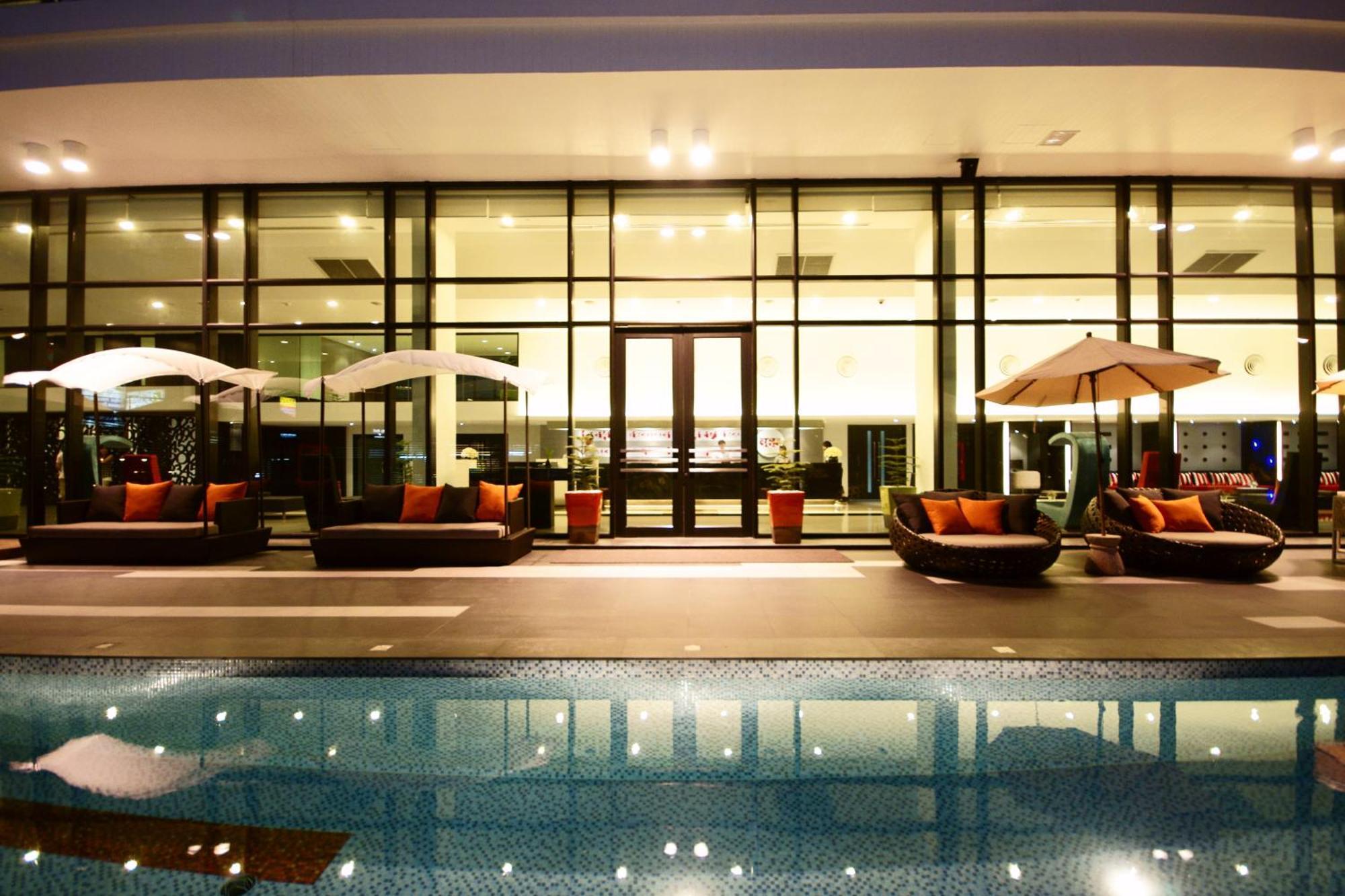 Tsix5 Hotel Pattaya Exterior foto
